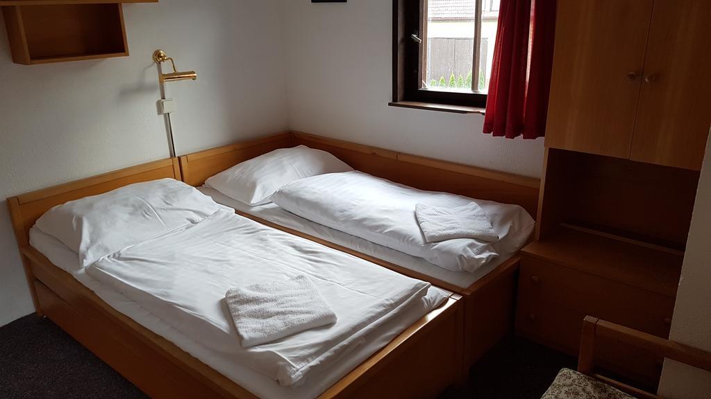 Penzion Přeštěnice Esterno foto